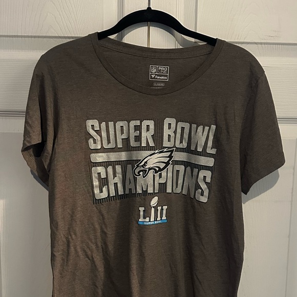 Women’s Eagles Super Bowl champions tee - Picture 2 of 2